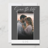 Elegant monogram fotokaligrafie donkergrijs save the date (Achterkant)