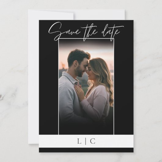 Elegant monogram Fotokaligrafie zwart Save The Date (Achterkant)