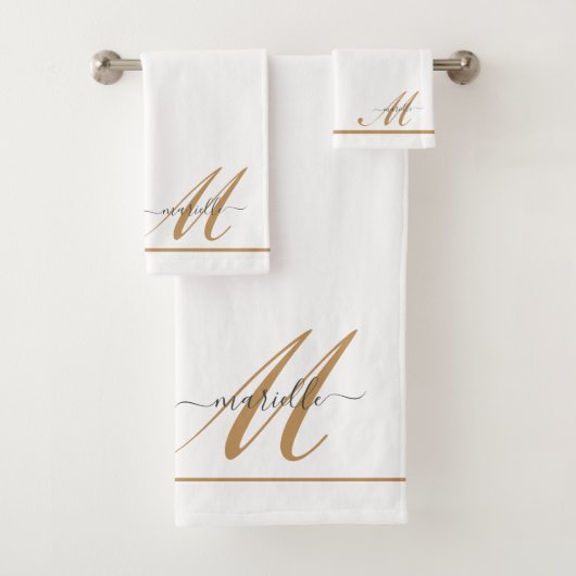Elegant Monogram Goud Script Naam Wit Bad Handdoek (Insitu)