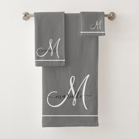 Elegant Monogram Grijs Wit Script Naam Bad Handdoek (Insitu)