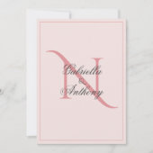 Elegant Monogram Initiaal Pink Wedding Uitnodiging (Voorkant)