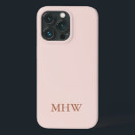 Elegant monogram initiaal stijlvol chic blush roze Case-Mate iPhone case<br><div class="desc">Elegant douanenaam of monogram initialen knipperen roze vaste kleurige feminine iPhone case. Minimalistisch,  eenvoudig,  modern,  stijlvol design. Stapel roos aanpasbare serif tekst op de wazige roze effen kleur achtergrond.</div>