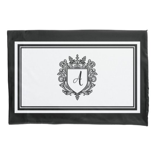 Elegant Monogram Initialen Crest Zwart op Wit Kussensloop (Voorkant-Links)