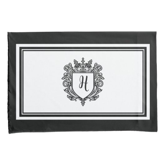 Elegant Monogram Initialen Crest Zwart op Wit Kussensloop (Voorkant-Rechts)