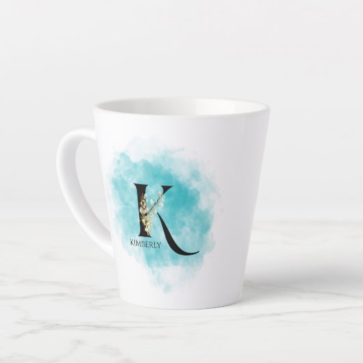 Elegant monogram letter K Blauwgroen gouden bloem Latte Mok (Linkerhoek)