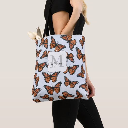 Elegant Monogram Monarch Butterflies Floral Tote Bag (Dichtbij)