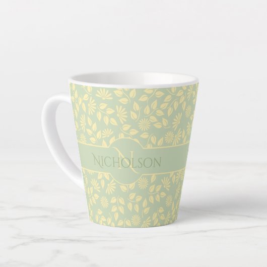 Elegant Monogram Naam Leaf Pattern Pastel Green Latte Mok (Linkerhoek)