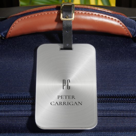 Elegant Monogram Nieuwheid Zilver Metallic Bagagelabel (Voorkant Insitu 2)