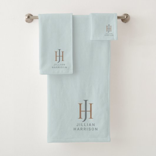 Elegant monogram pastel aqua blauw bad handdoek (Insitu)