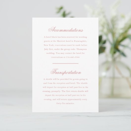 Elegant Monogram Roos Blush Script Wedding Hotel Informatiekaartje (Staand voorkant)