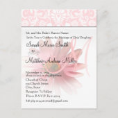 Elegant Monogram Roze Daisy bruiloft uitnodiging (Voorkant)