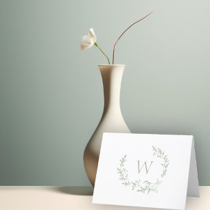 Elegant Monogram Sage Groen Bloemblaadjes Crest Bedankkaart