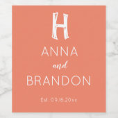 Elegant Monogram Script Name Modern Wedding Coral Wijn Etiket (Enkel label)