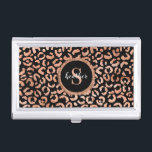 Elegant Monogram Stylish Leopard Animal Print Visitekaarthouder<br><div class="desc">Een stijlvolle en kic roos gouden folie luipaard dierlijk drukwerk versiert deze visitekaartje houder. Pas het aan met uw monogram initiaal en naam. Ontworpen voor jou door Blackberry Boulevard.</div>