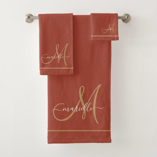Elegant Monogram Terracotta Gold Script Name Bad Handdoek (Insitu)