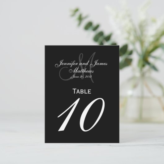 Elegant Monogram Trouwnummer Tafel Kaarten (Staand voorkant)