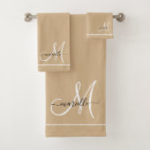 Elegant Monogram Wit Script Naam Tan Bad Handdoek (Insitu)