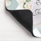 Elegant Monogram Witte Rozen Groene Bladeren Diama Muismat (Hoek)