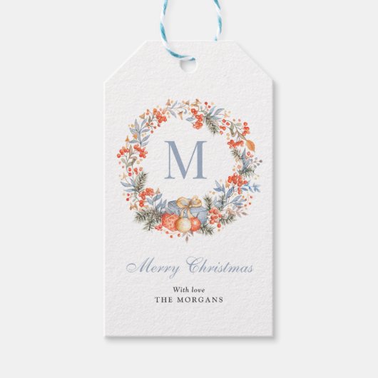 Elegant Monogram Wreath Dusty Blue Christmas Cadeaulabel (Voorkant)