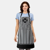 Elegant Monogram Zwart En Wit Gestreept Schort (Gedragen)