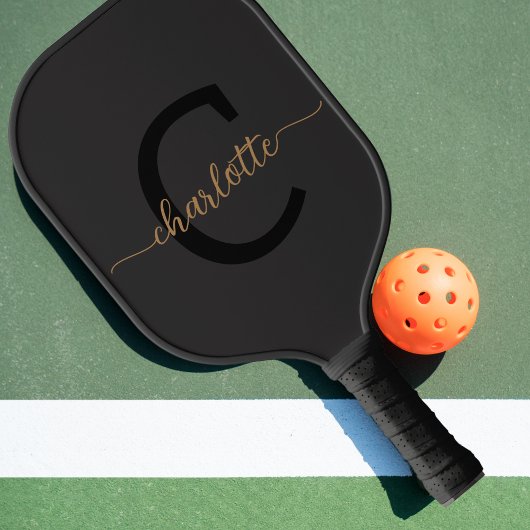 Elegant monogram zwart goud script naam pickleball paddle