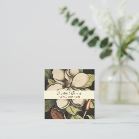 Elegant Monogrammed Magnolia Cream Sage Blooms Vierkante Visitekaartje (Staand voorkant)