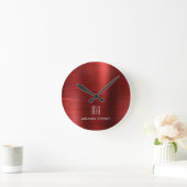 Elegant Monogrammed Red Brushed Metallic Ronde Klok (Huis)