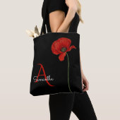 Elegant Monogrammed Red Poppy on Black Tote Bag (Dichtbij)