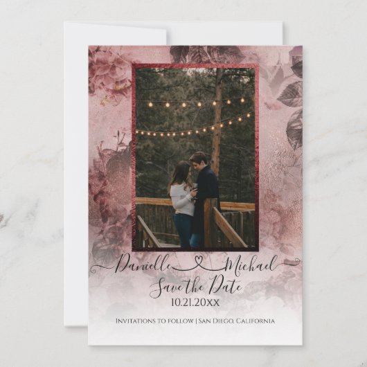 Elegant Moody Burgundy Floral Script Heart Foto Save The Date (Voorkant)