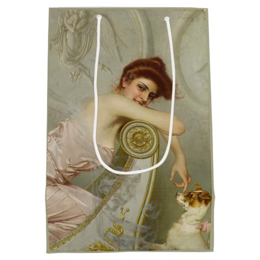 Elegant mooie dame aaien haar puppy hond medium cadeauzakje (Achterkant)