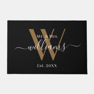 Elegant Mr en Mrs Black Gold Monogram Name Script Deurmat