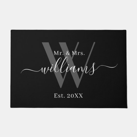 Elegant Mr en Mrs Black Grey Monogram Name Script Deurmat (Voorkant)