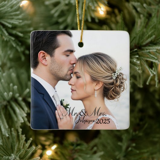 Elegant Mr. & Mrs. Custom Wedding Photo Monogram Keramisch Ornament (Boom)