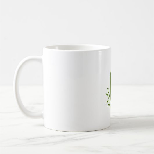 Elegant mug of matcha drink koffiemok (Links)