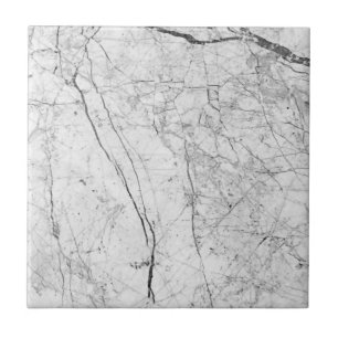 Elegant namaakmarmer ziet er uit op keramische teg tegeltje