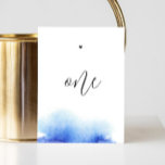 Elegant nautisch blauw minimalistisch script bruil kaart<br><div class="desc">Elegante waterverf nautisch blauw minimalistisch script bruiloft tafel nummer. Neem contact met me op als je nog meer objecten nodig hebt.</div>