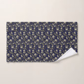 Elegant Navy and Beige Classic Floral Pattern Bad Handdoek (Handdoek)