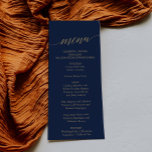 Elegant Navy and Flat Gold Calligraphy Dinner Menu<br><div class="desc">Deze elegante marine en de platte goudkalligrafietenkaart is perfect voor een eenvoudige bruiloft. Het neutrale ontwerp is voorzien van een minimalistische kaart met romantische en grillige gele goudkleurtypografie op een donkerblauwe achtergrond. Dit menu kan voor een trouwreceptie,  een repetitief diner,  of om het even welke gebeurtenis worden gebruikt.</div>