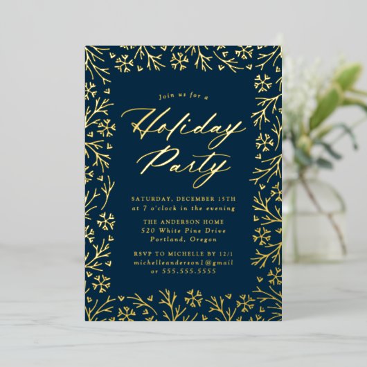 Elegant Navy and Gold Snowflake Holiday Party Folie Uitnodiging (Staand Voorkant)