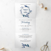 Elegant Navy Blauw Bloemen Krans Foto Bruiloft Drieluik Uitnodiging (Binnen)