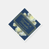 Elegant Navy Blauw Wit Rozen Minimaal Goud Script Servet (Hoek)