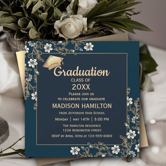 Elegant Navy Blue and Gold Graduation Party Kaart