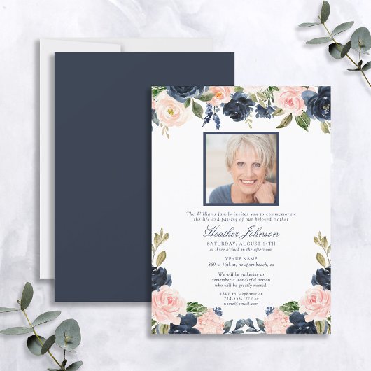 Elegant Navy Blue Blush Waterverf Floral Funeral Kaart