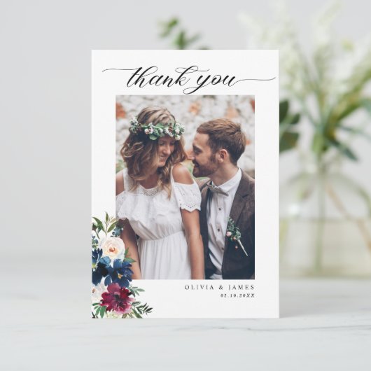 Elegant Navy Blue Burgundy Floral Photo Wedding Bedankkaart (Staand voorkant)