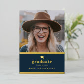 Elegant Navy Blue en Gold Photo Afstuderen Folie Uitnodiging (Staand Voorkant)
