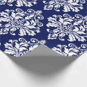 Elegant Navy Blue en White Damask Pattern Cadeaupapier (Hoek)