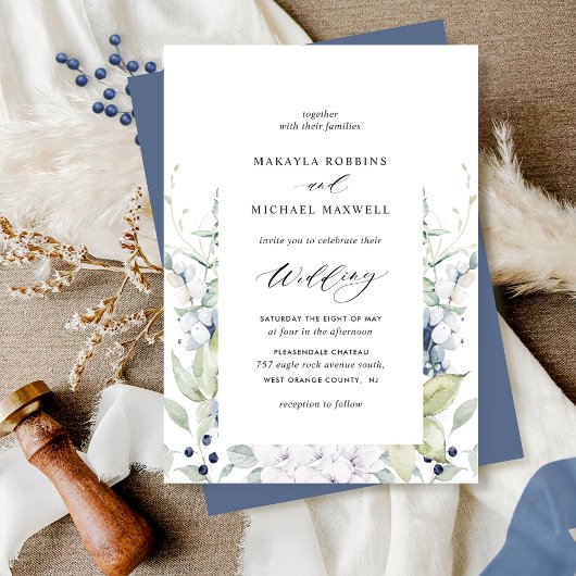 Elegant Navy Blue Floral and Greenery Wedding Inv Kaart