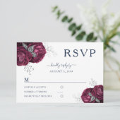 Elegant Navy Blue Floral Burgundy Peonies Wedding RSVP Kaartje (Staand voorkant)