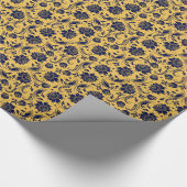 Elegant Navy Blue Floral Damascus gele achtergrond Cadeaupapier (Hoek)