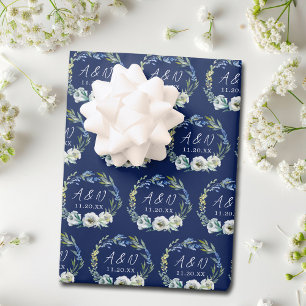 Elegant Navy Blue Floral Monogram Winter Weddensch Inpakpapier Vel